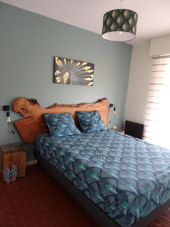 T3 150 M De La Plage, Climatisation, Piscine Et Parking Privatif - *
